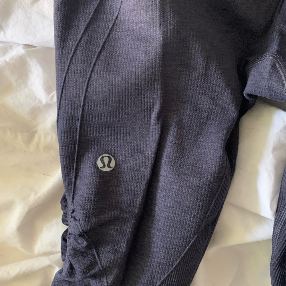 Lululemon capri leggings size 6